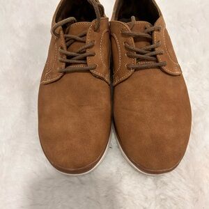 Steve Madden Tan Lace-Up Sneakers